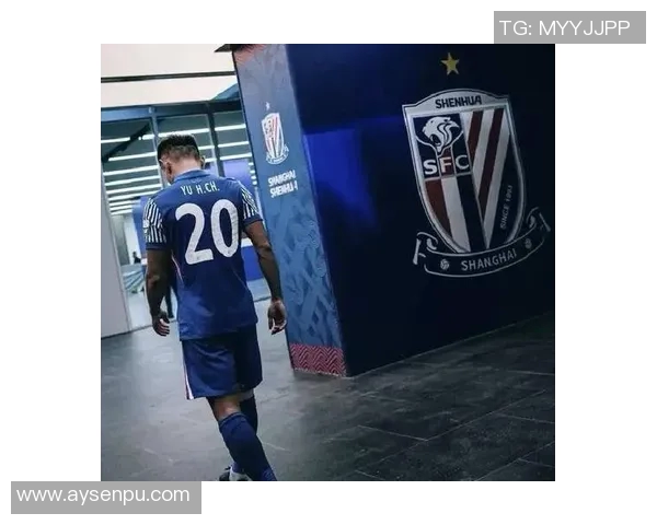 曾经辉煌的足球明星如何在退役后重塑人生与职业生涯的精彩篇章